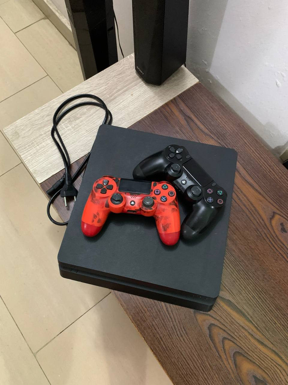 V.Clean, Hacked Slim PlayStation 4 With 11 Different Games and 2 controllers For-Sale