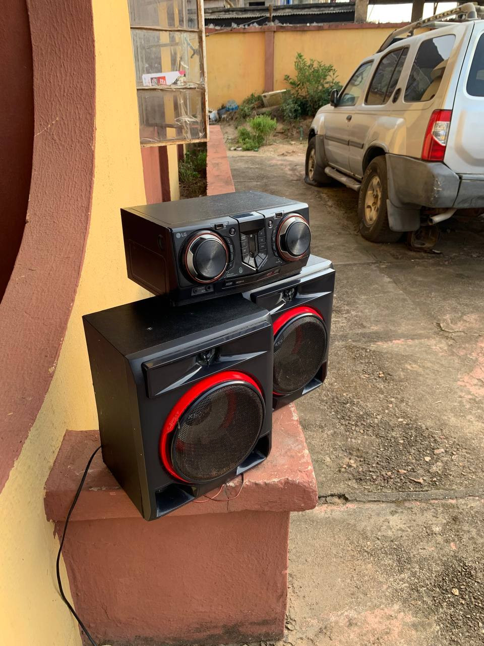 Clean LG XBOOM Mini Hi-Fi System 950W (CL65) With Pack For-Sale