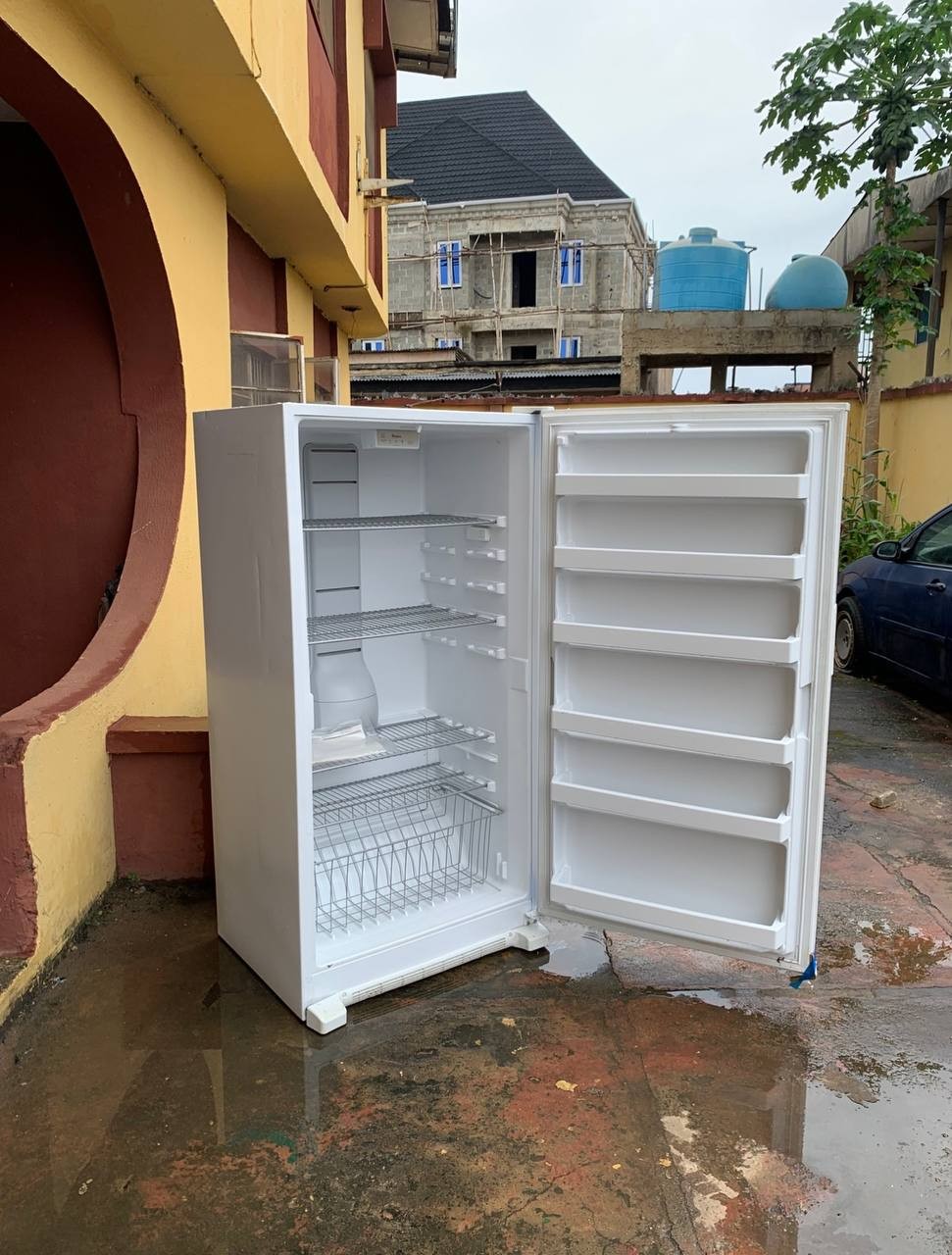V.Clean, Awoof Brand New, Low Energy Saver Upright Whirlpool 20UFCR6 Deep Freezer With 11 Different Compartment For-Sale
