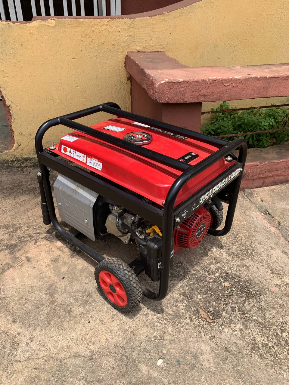 V.Clean, 3Weeks Used, MAXI 3.1kva 100% Copper Key Starter Petrol Generator With Wheels | MAXI GEN25GKWH For-Sale [ Product Code >> 0308