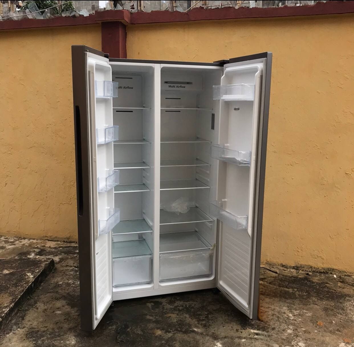 ❌❌SOLD-OUT❌❌ ... V.Clean, 2Weeks Used, Hisense 67WSI 518L Side by Side Refrigerator For-Sale