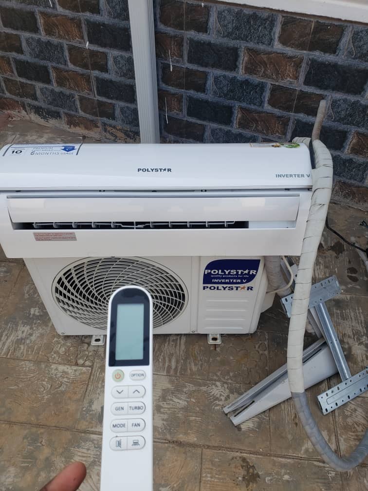 Super clean polystar 1.5hp inverter ac with full kits and hanger