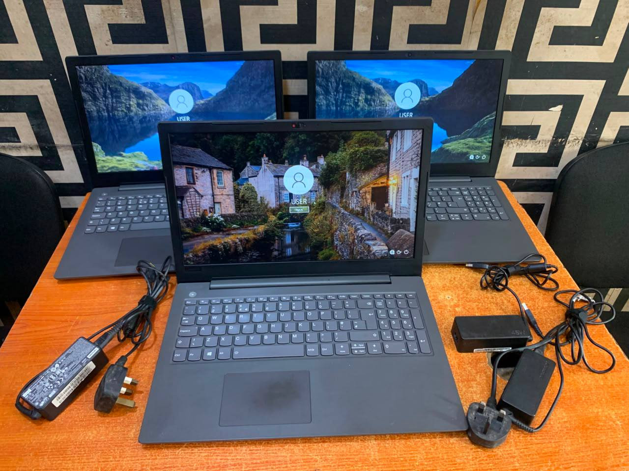 V.Clean 4Gb Ram, 320Gb Hdd, Corei5, 3Hurs Ba3 Life, Lenovo Slim Laptop For-Sale [ Product Code >> 0731 ]
