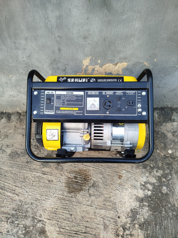 1 MONTH USED 1.8KVA SENWEI MEDIUM SIZE GASOLINE GENERATOR