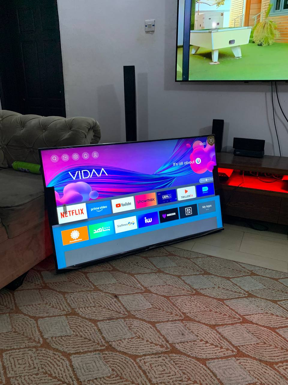 ❌❌SOLD-OUT❌❌  V.Clean 1Month Used 55 Inches 4K Smart Bruhm Frameless Tv For-Sale