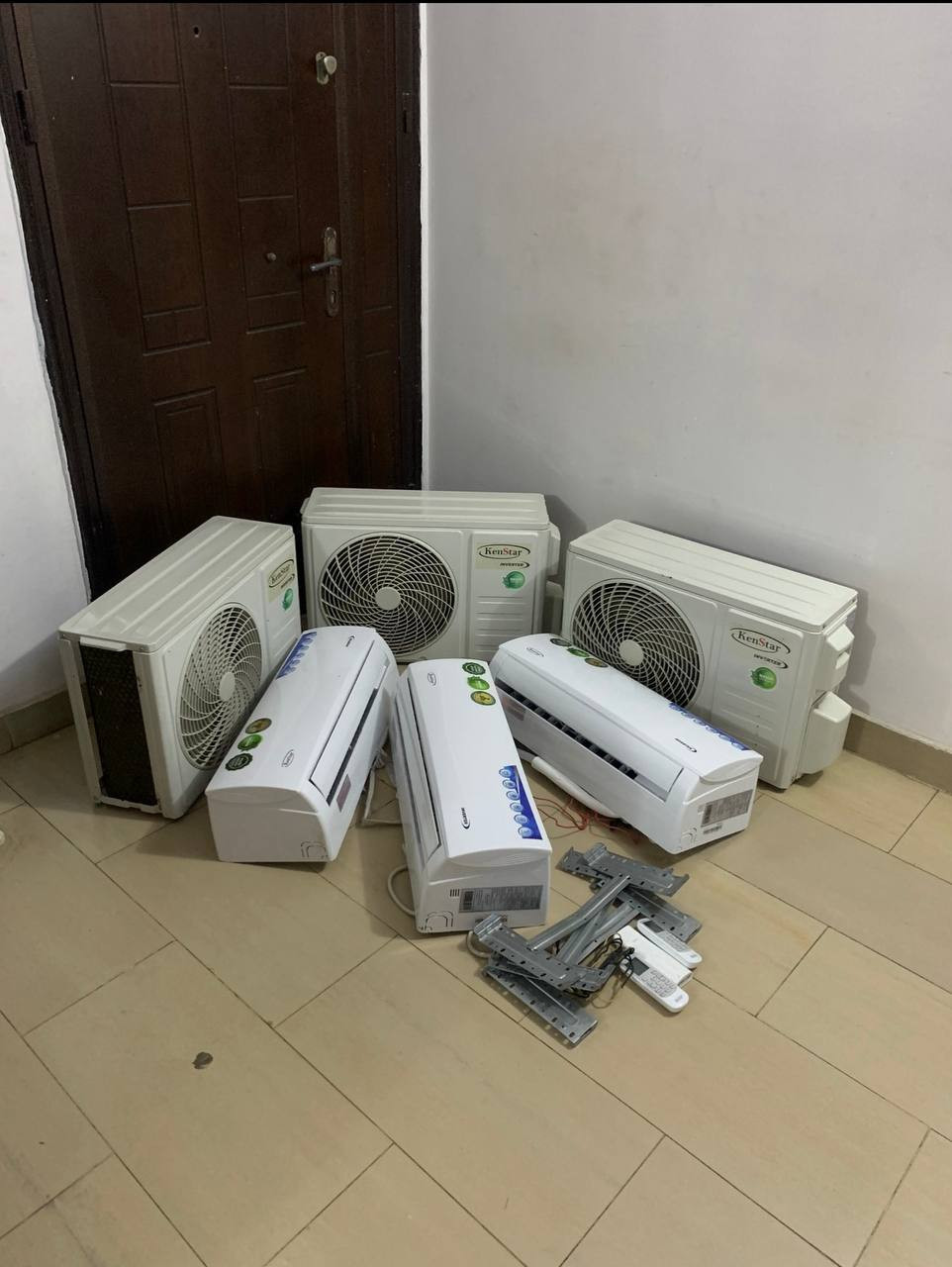 V.Clean, 3Months Used 1Hp Kenstar Inverter Ac With Already Filled Up Gas and Inner hanger For-Sale
