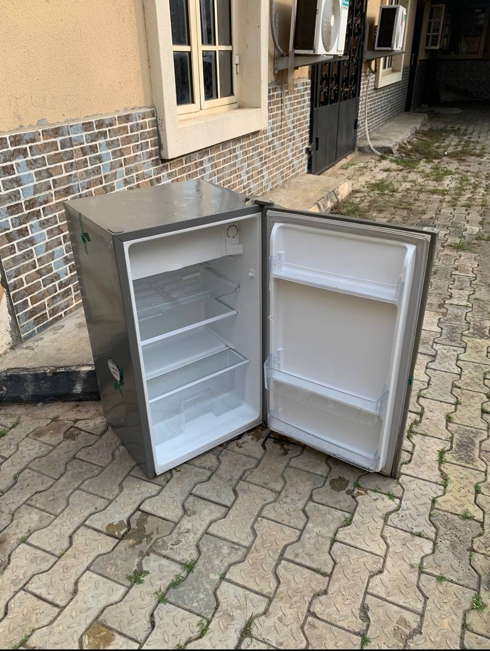 V.Clean Table Top Fridge For-Sale