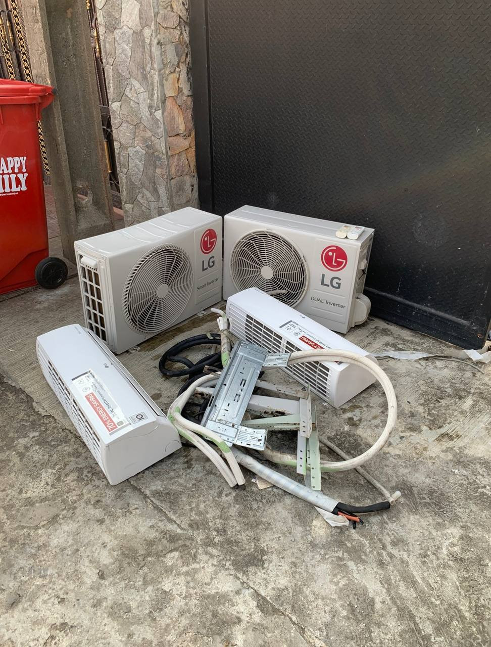 V.Clean 1Hp LG Inverter Air-Conditioner With already filled Gas, Kit, Indoor and Outdoor Hanger For-Sale