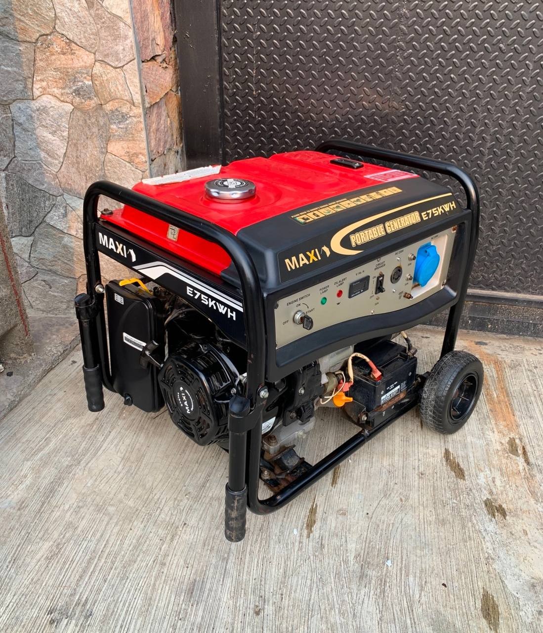 Clean Maxi Generator 9.3KVA (Key + Wheels & Handle) “Capable to Power A Whole 4 Flat” For-Sale