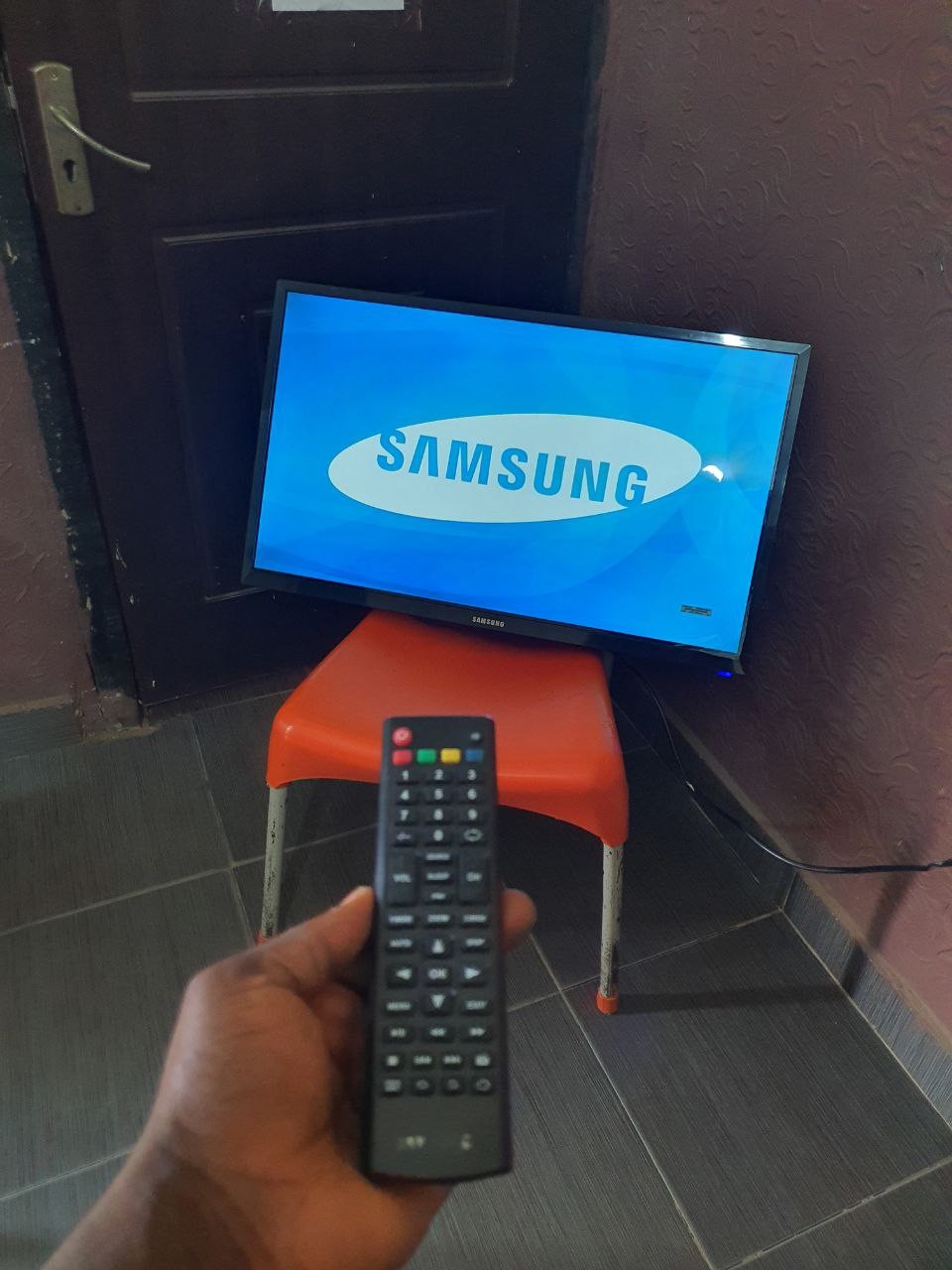 ❌SOLD OUT ... Samsung Led 32inches TV with remote