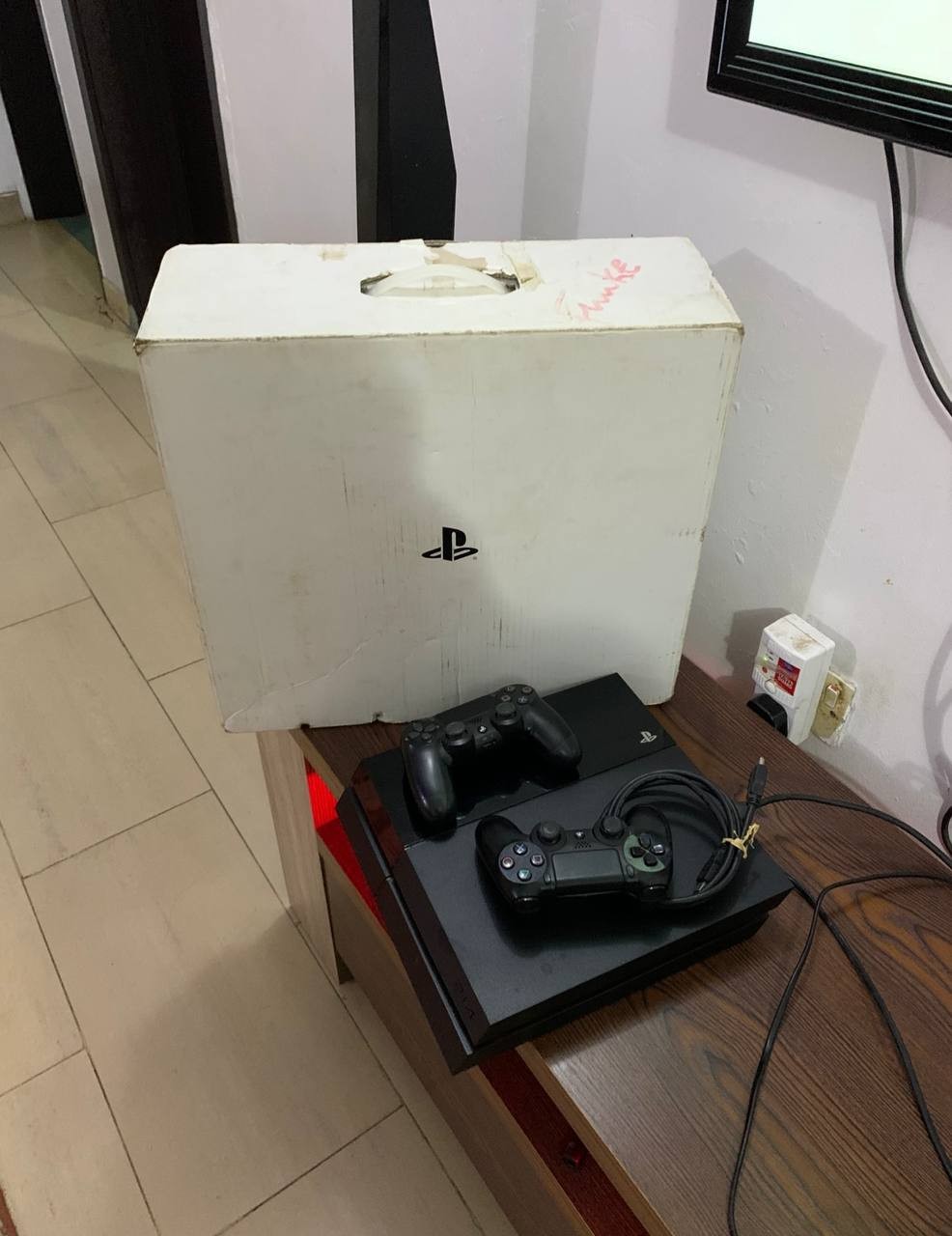V.Clean Hacked PlayStation 4 With 2Pad, 12 Different Games and Carton For-Sale