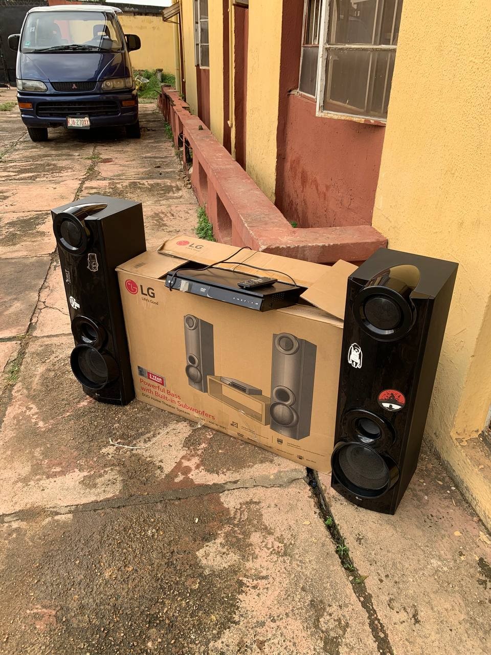 V.Clean, 2Months Used 600W, Bluetooth, LG Dvd Home Theater Sound System For-Sale