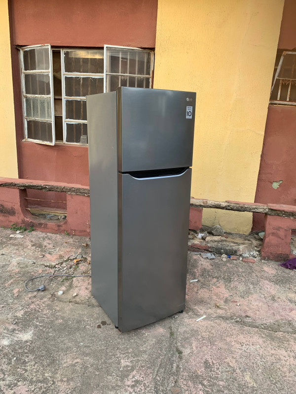 V.Clean 1 Month Used 279L, LG Smart Inverter GN-G272SLCB Double Door Top Freezer Refrigerator For-Sale [ Product Code >> 0435 ]