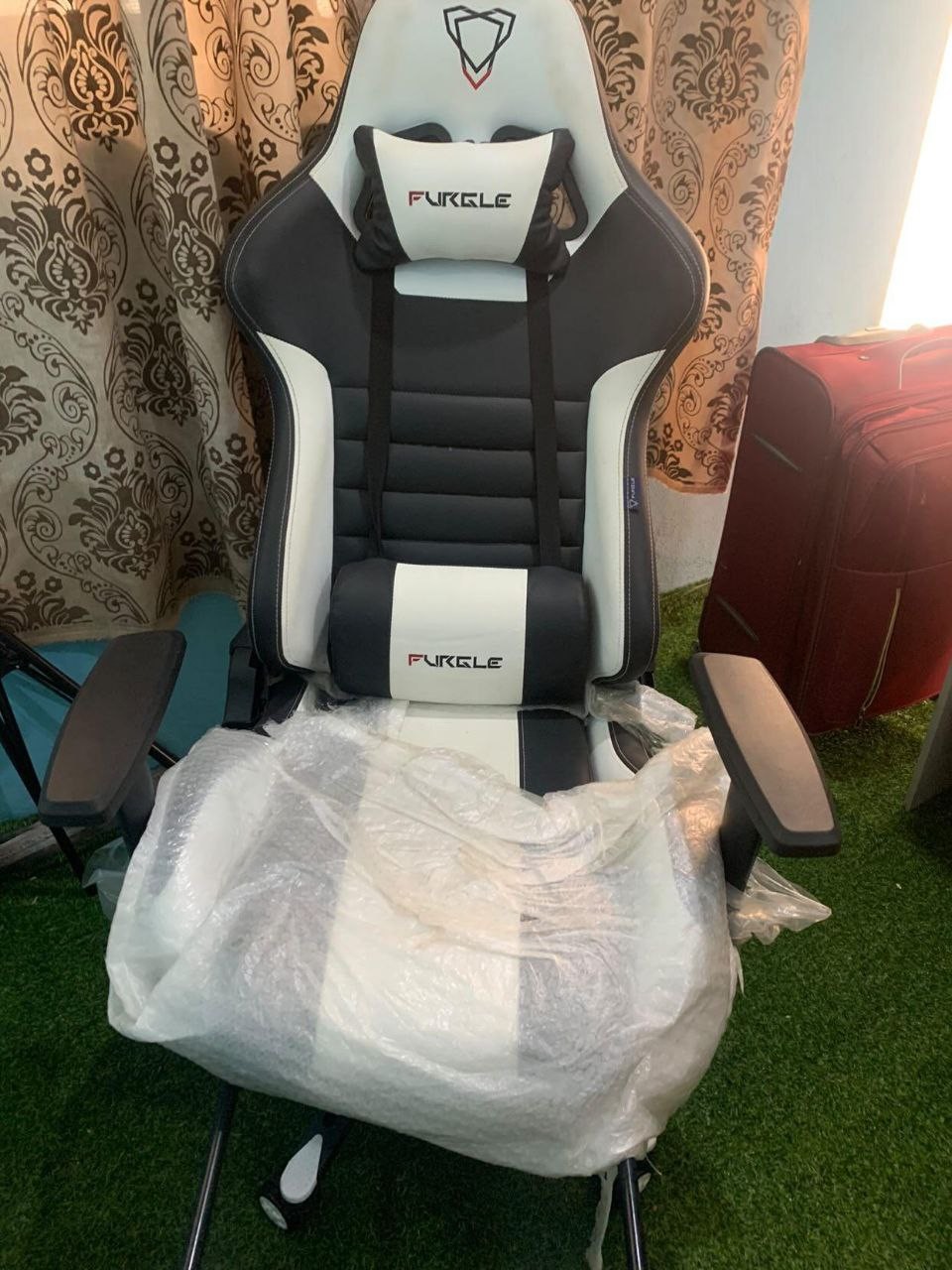 ❌️SOLD-OUT ....  Clean Furgle Gaming chair