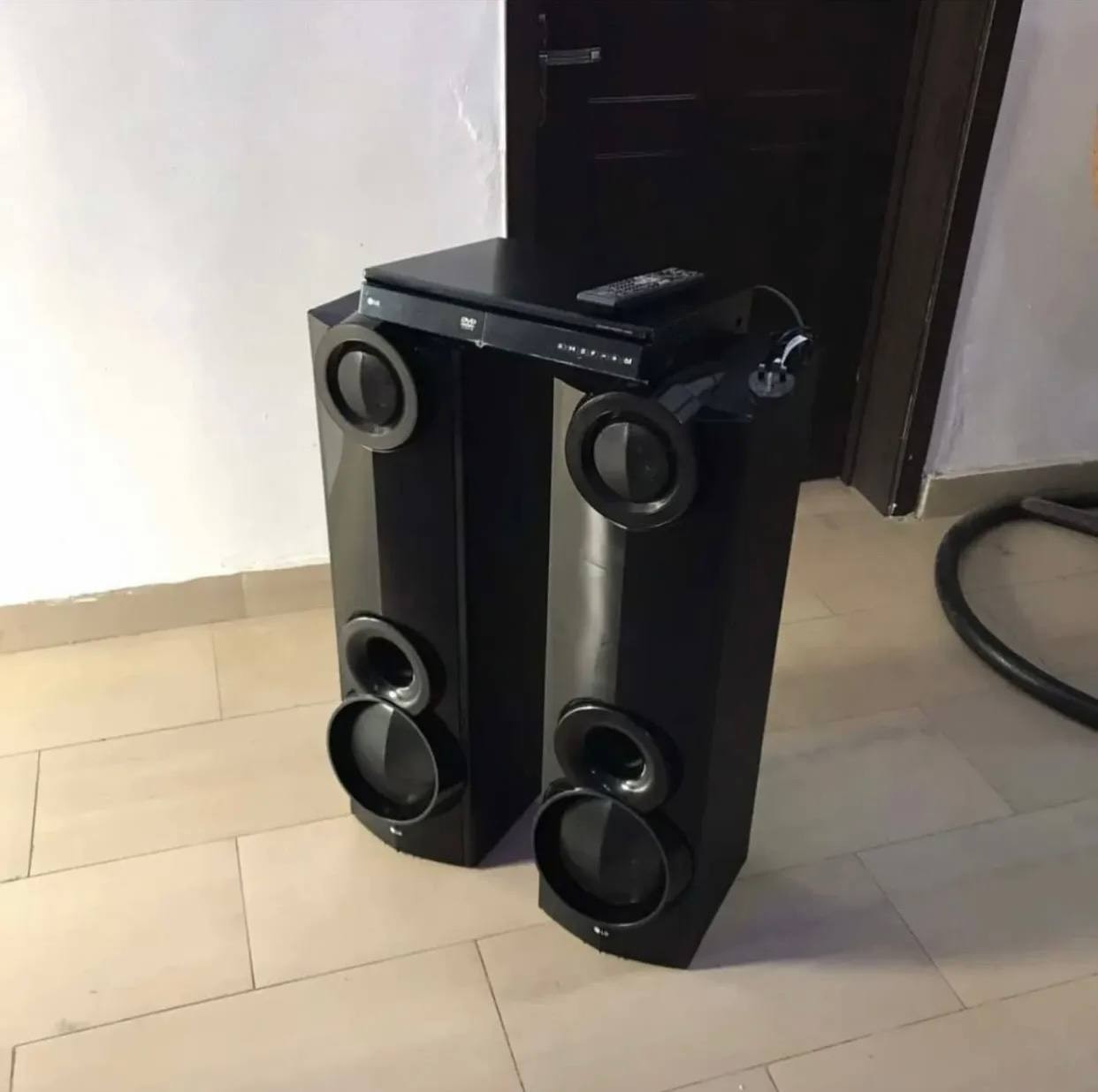 V.Clean 600W LG Dvd Player Bluetooth Home Theater Sound System For-Sale