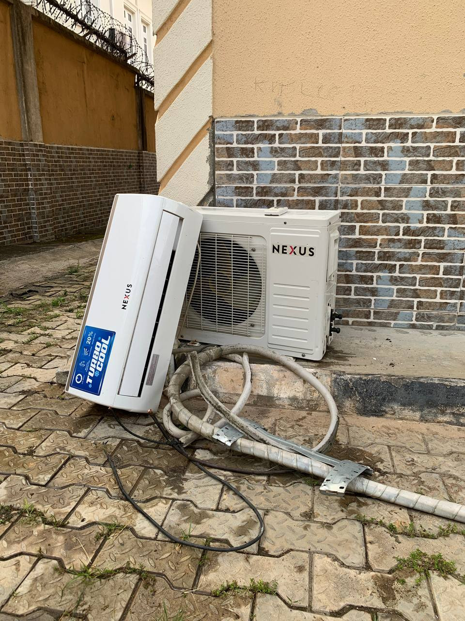 Clean 1Hp Nexus Air-Conditioner With Kit and Inner Hanger For-Sale
