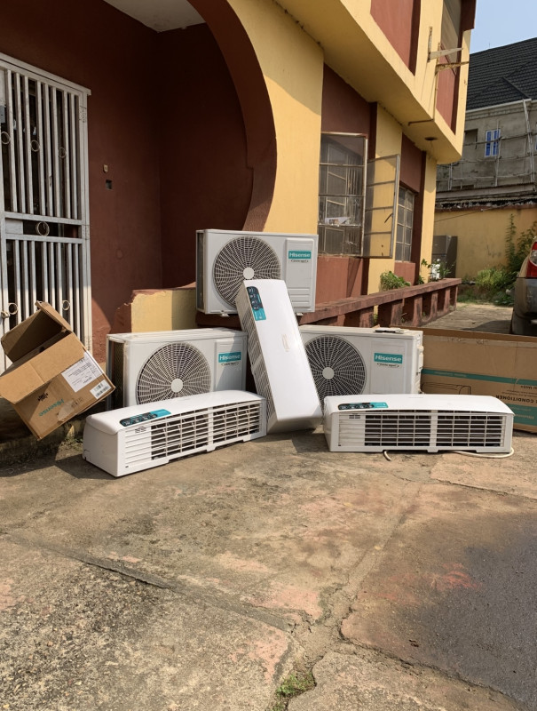 V.Clean, 2Months Used, 2Hp Hisense Inverter Air-Conditioner With Already filled Gas, Outdoor and Indoor Hanger For-Sale [ Product Code >> 0389 ]