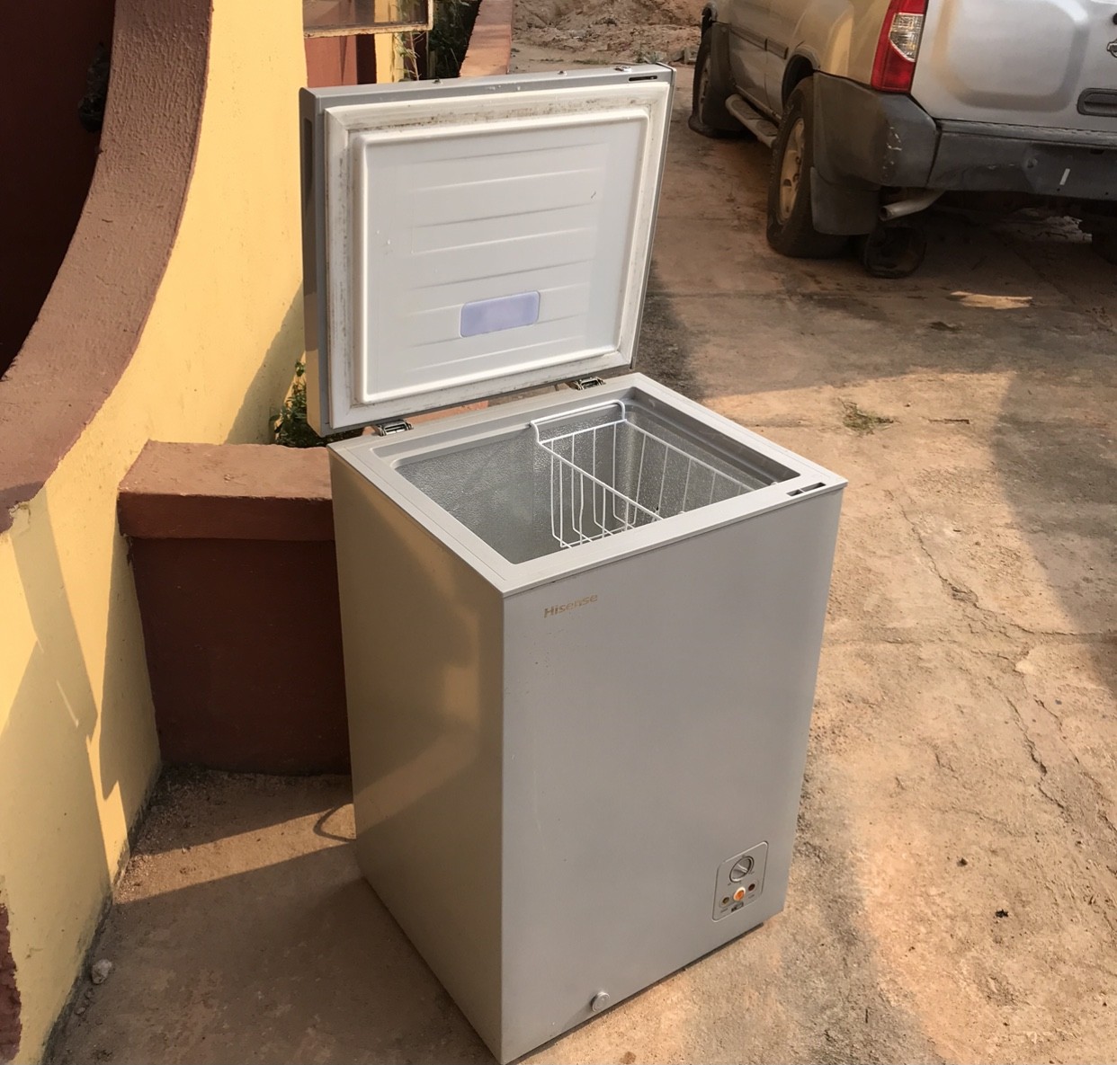 ❌❌SOLD-OUT❌❌ V.Clean Hisense FC120SH 95L Chest Freezer For-Sale