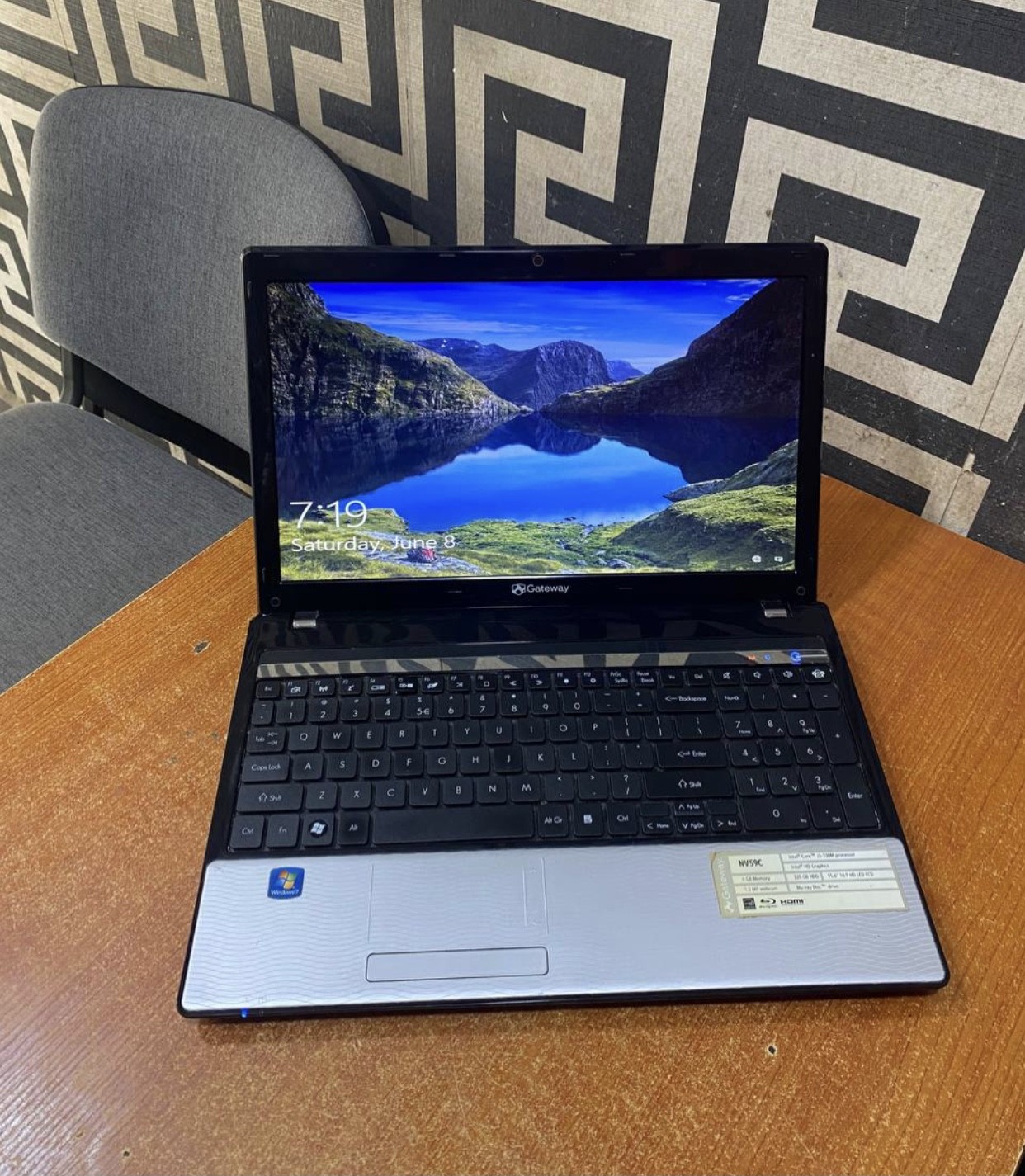 3Gb Ram, 120Gb Hdd, Corei3, 2-3Hours Ba3 Life, Gateway Laptop For-Sale
