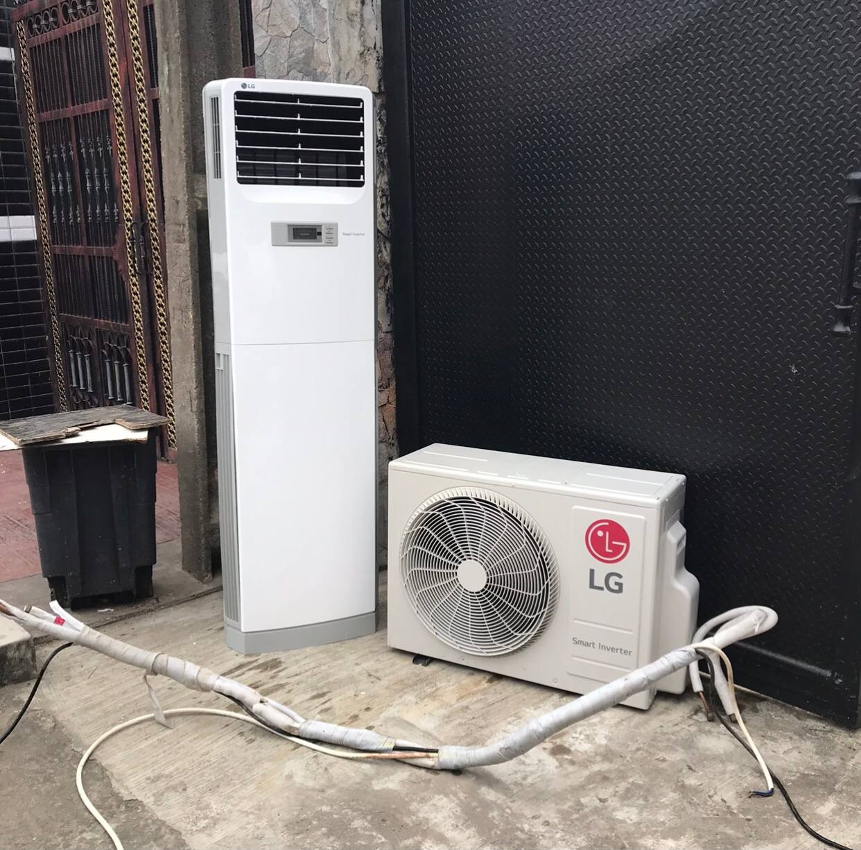 ❌️SOLD-OUT ... V.Clean 2Months Used LG Floor Standing AC 3.0HP Smart Inverter With Kit For-Sale