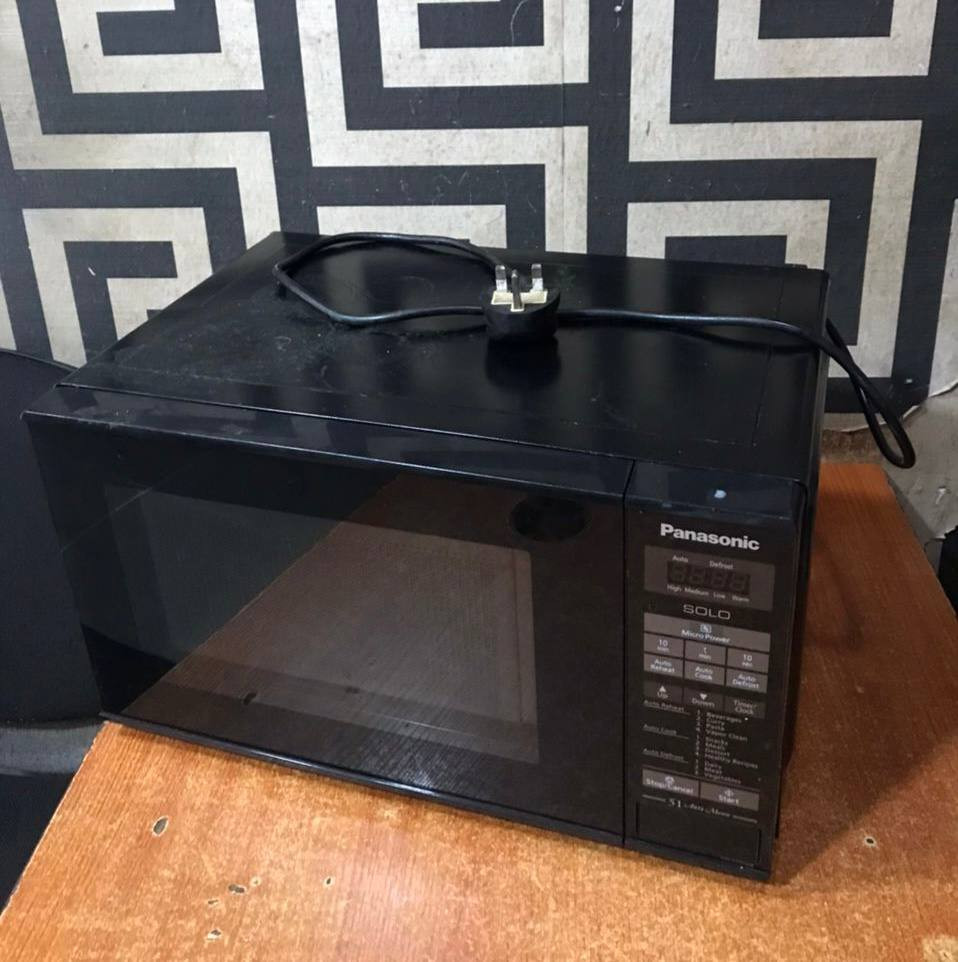 Clean, 15litters Panasonic Microwave Oven For-Sale