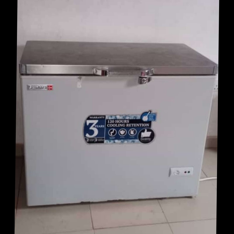 Scanfrost Sfl251 - 251 Liters Inox Finish Chest Freezer It's very clean and working perfectly