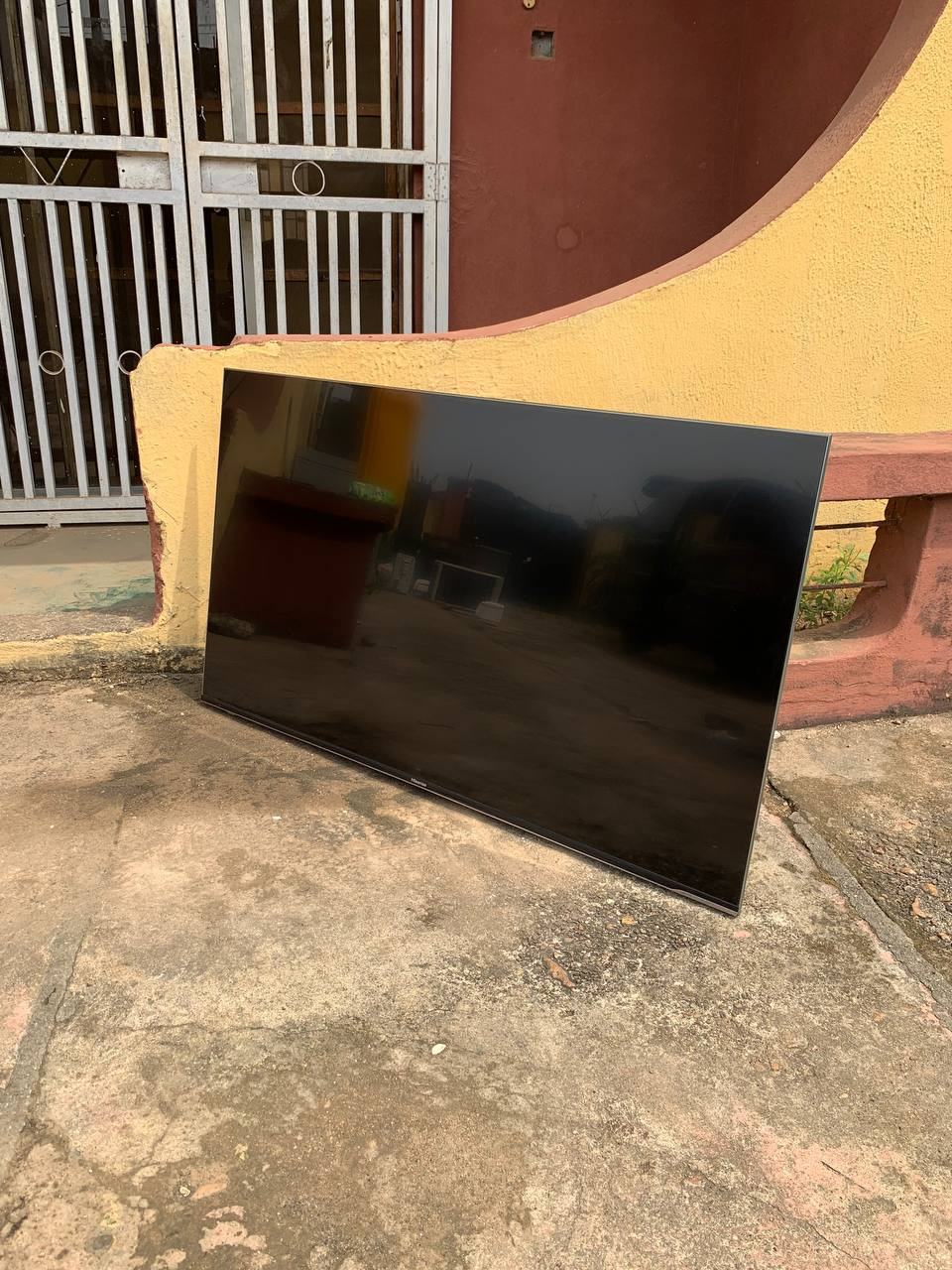 V.Clean, Hisense ULED 55 Inches U7A 4K Very Slim, Smart, Bluetooth TV For-Sale