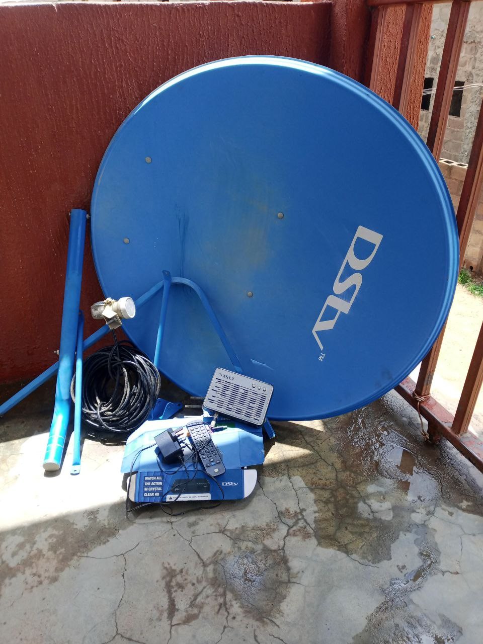 Clean Full Kit Hd DSTV Decoder - Dish Kit, Cable & Pack For-Sale