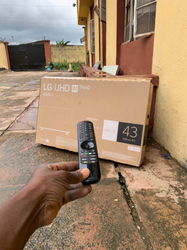 V.Clean, 3Weeks Used, 2023 Model LG 43Inches 4K Smart Frameless Tv With Box, Magic Remote and other Accessories For-Sale  [ Product Code >> 0755 ]