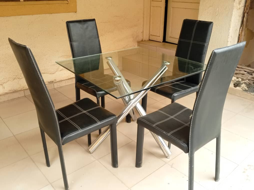 [K37]- 100% Clean Dinning Table With 4 Quality leather Chairs #For_Sale