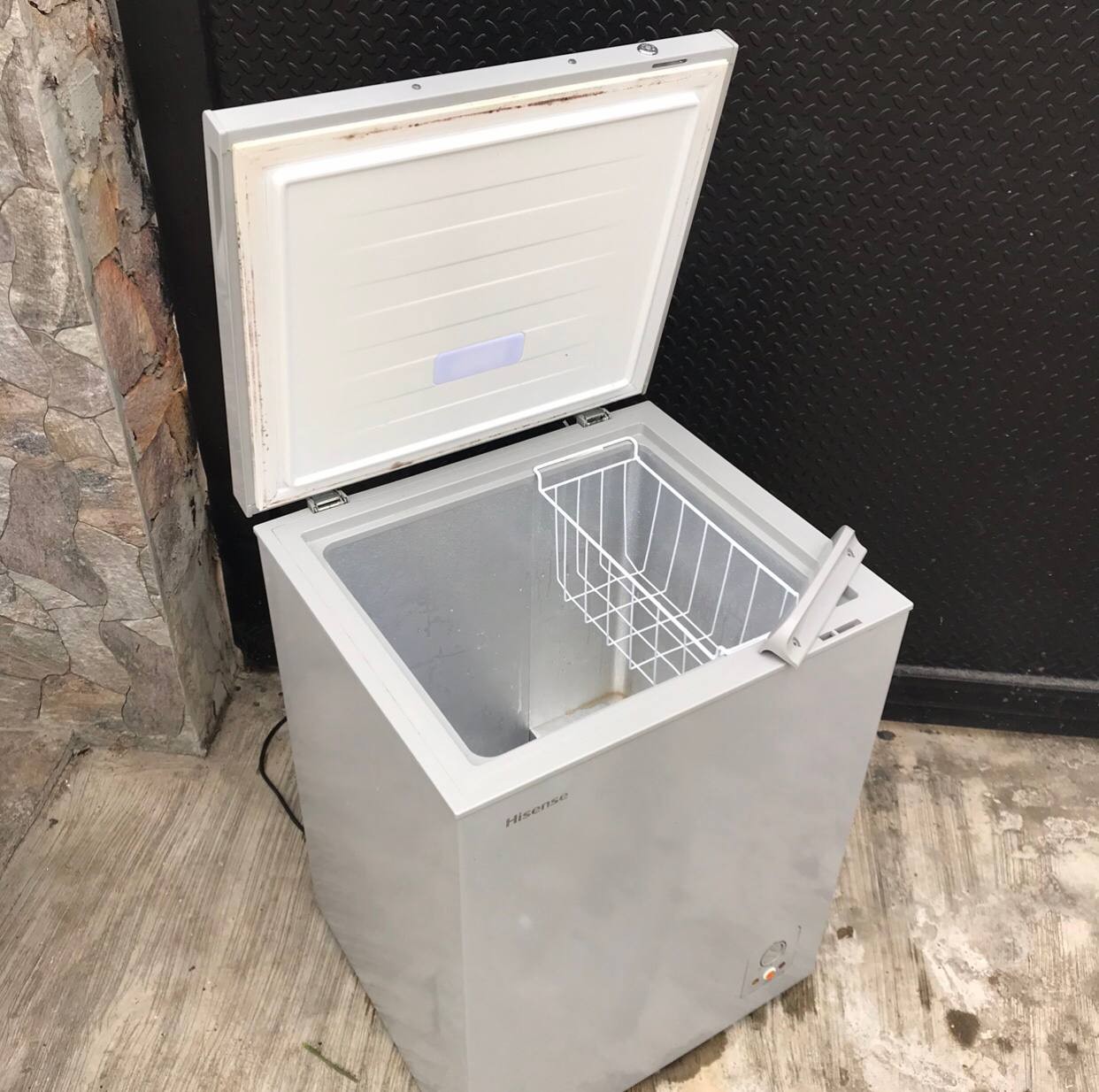 ❌SOLD-OUT... 6Months used, V.Clean 142L Hisense chest  Deep freezer FC180SH For-Sale