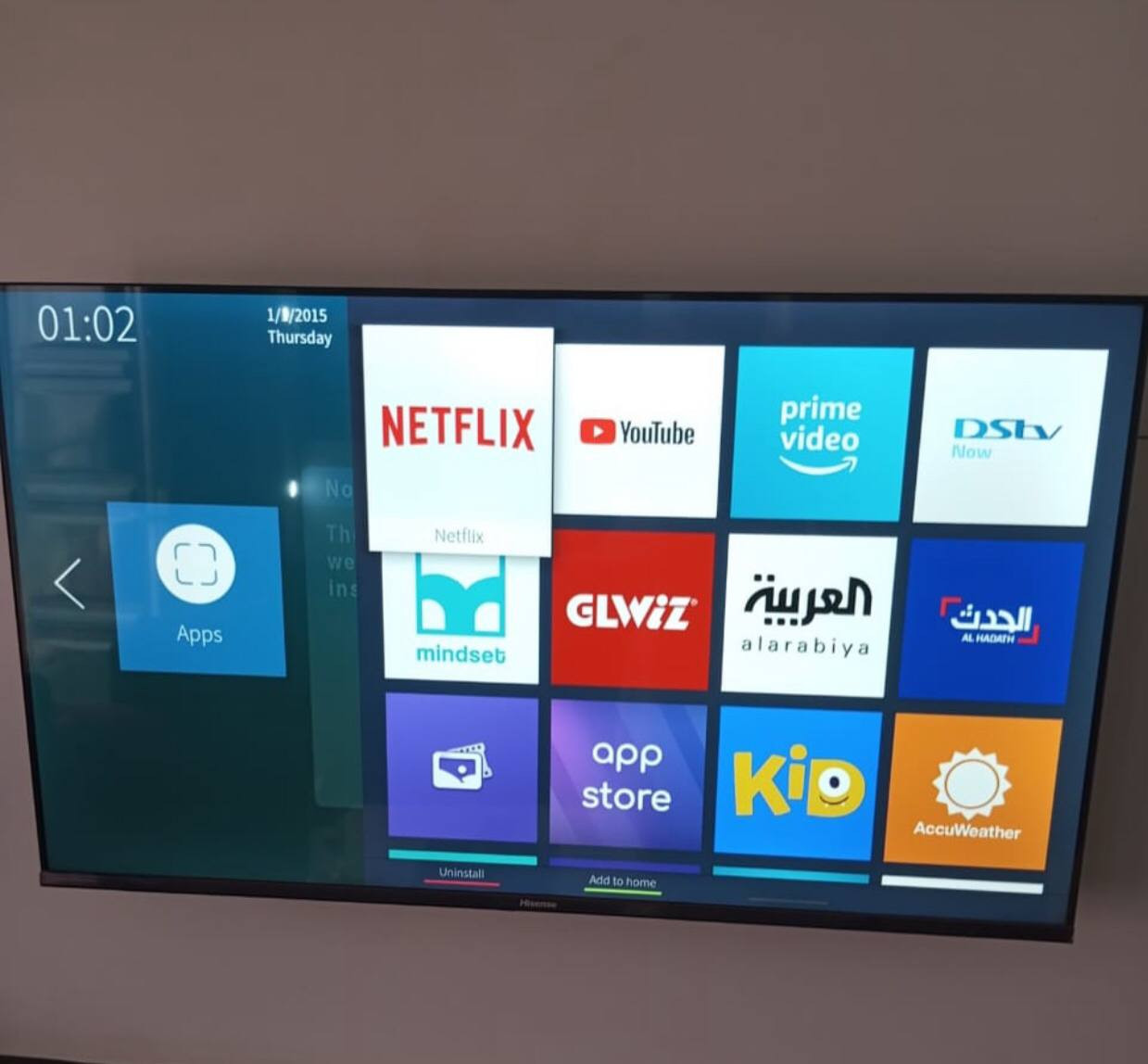 Super clean Hisense 43inches smart tv