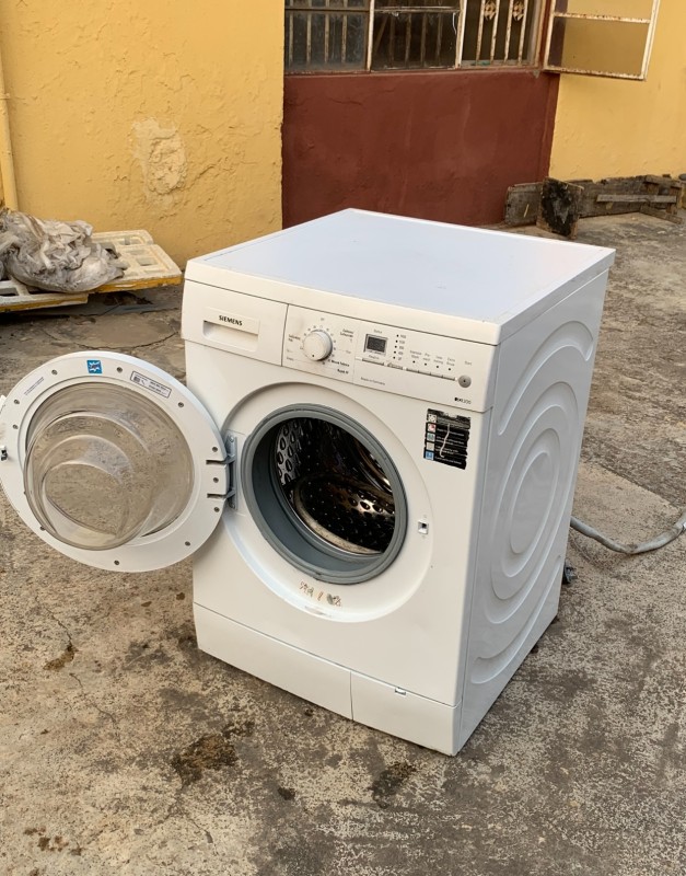 ❌❌SOLD-OUT❌❌ Clean 8kg Simens Washing Machine WM14P360GB For-Sale