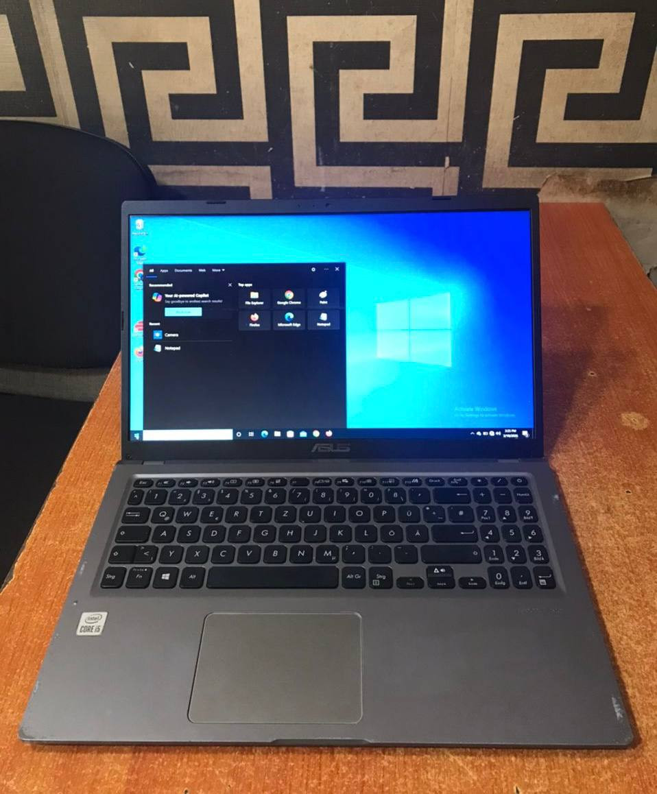 ❌❌SOLD-OUT❌❌ Clean 8Gb Ram, 32Gb Hdd, Corei5, Asus Vivobook 15 R565J Laptop For-Sale [ Product Code >> 0254 ]
