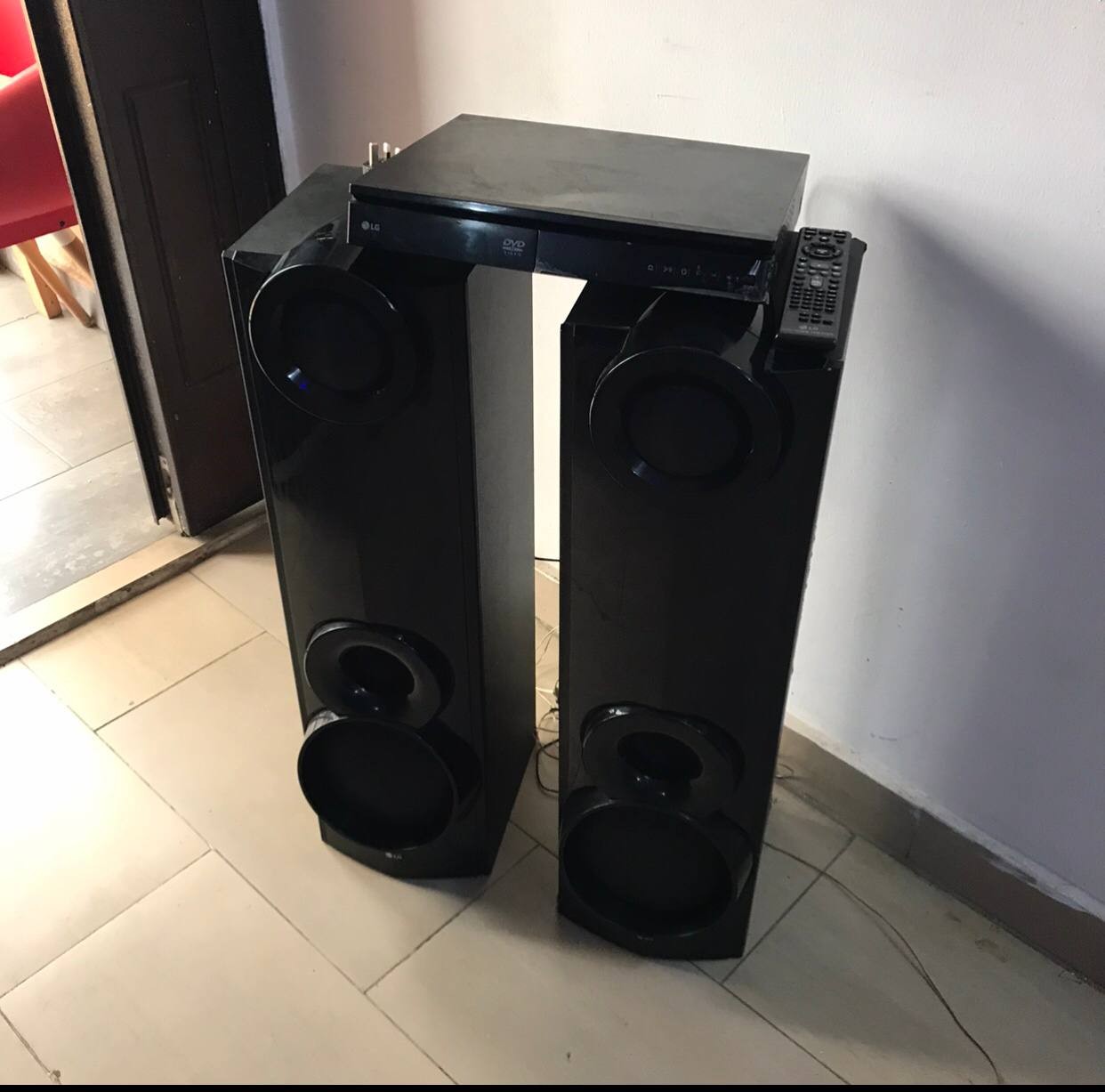 Clean 600W, Bluetooth Lg Home Theater Sound System For-Sale