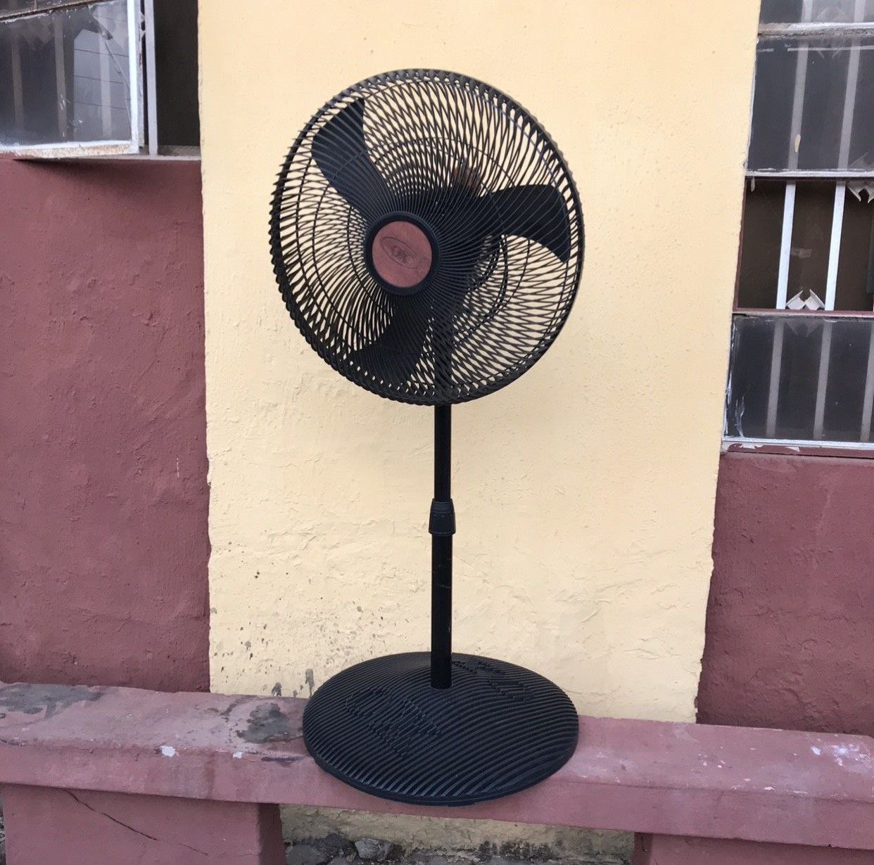 ❌❌SOLD-OUT❌❌V.Clean 18inches Ox Standing Fan For-Sale