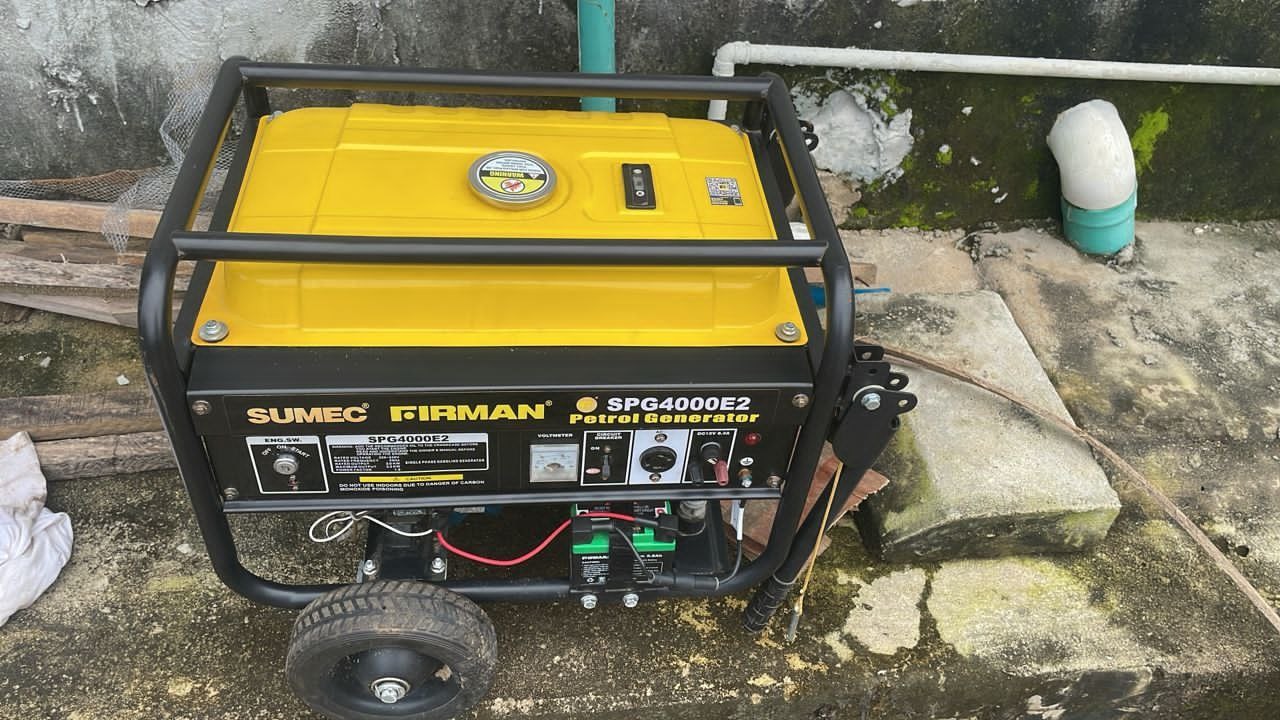 Very clean 3.3kva Sumec firman Generator