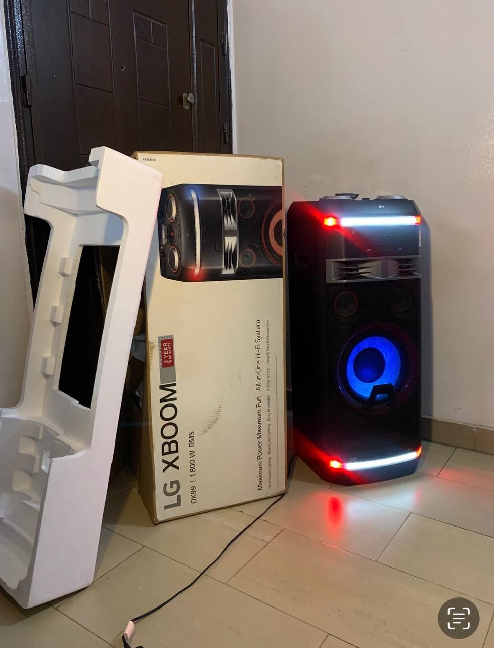 V.Clean, Robust LG Xboom Bluetooth 1800W Ok99 (Baba) With Karaoke & Dj Effects For-Sale