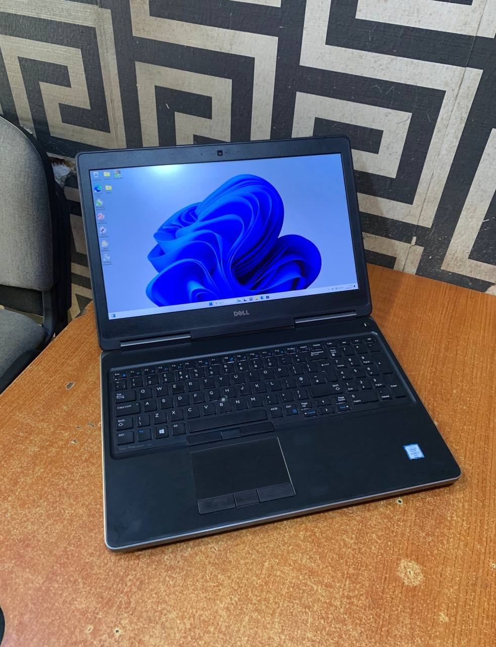 V.Clean 32Gb Ram, 512Gb Ssd, + 250Gb Hdd, Corei7, 4Gb Nividia Dedicated, Keypad Light, Dell precision 7510 Laptop For-Sale
