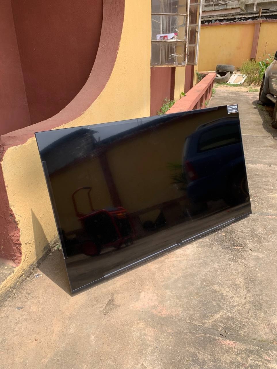 V.Clean, 6Months Used Bluetooth, Frameless, 65Inches, LG, 4k, Smart UHD AI ThinkQ Built In Satellite Tv 65UR73006LA For-Sale
