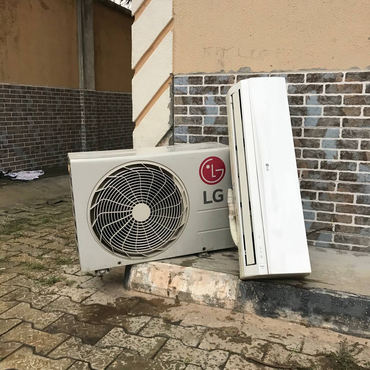 Clean 1.5Hp Lg Air-Conditioner For-Sale