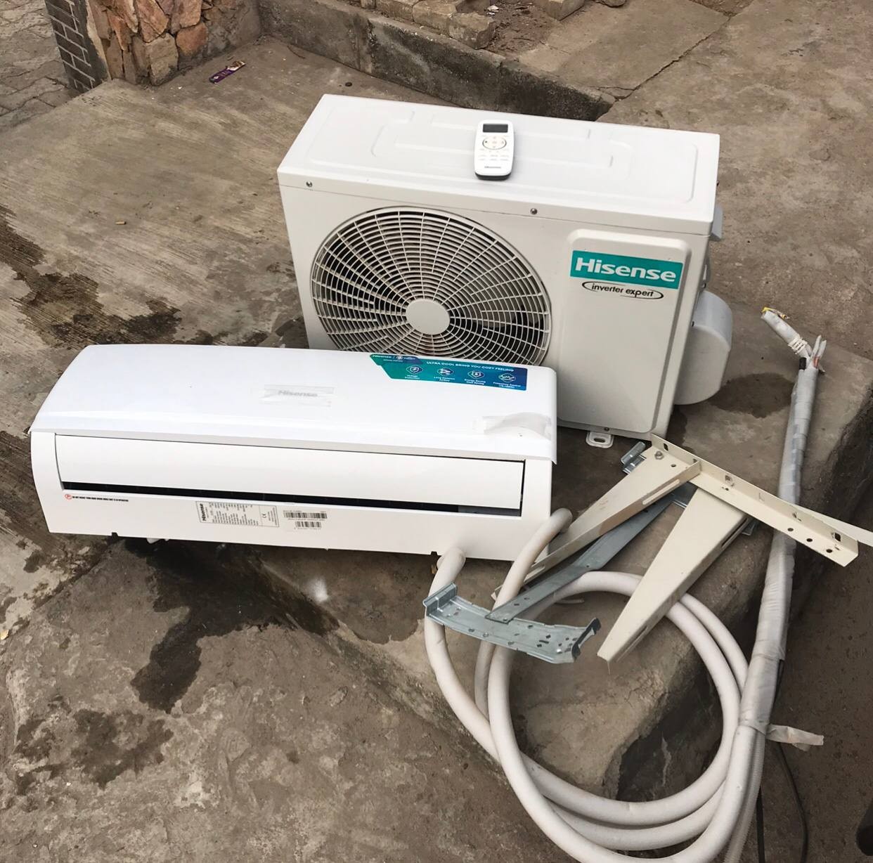 ❌❌SOLD-OUT❌❌ ..  V.Clean, Month Used, 2024 Latest Model 1.5Hp Hisense Inverter With Kit, Already Filled R410A Gas, Indoor & Outdoor Hanger For-Sale