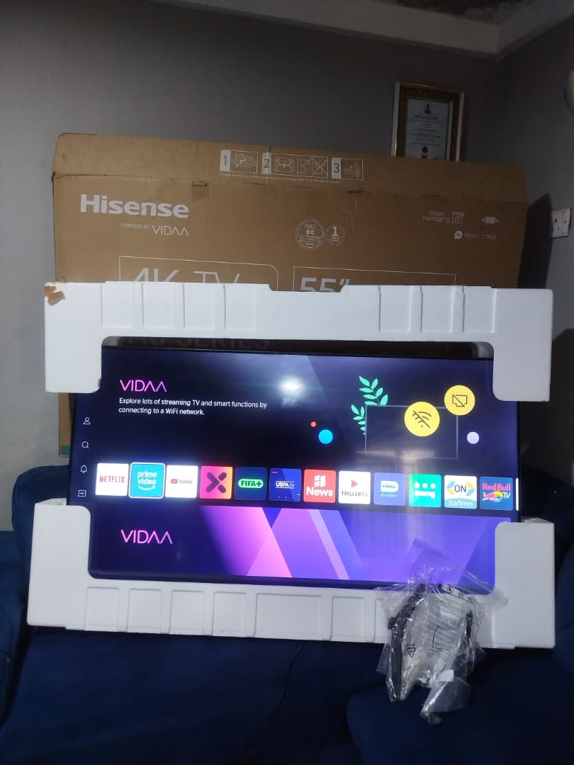 1 MONTH USED 55 INCHES HISENSE VIDAA A6 SERIES SMART TV WITH CARTON AND ALL ACCESSORIES