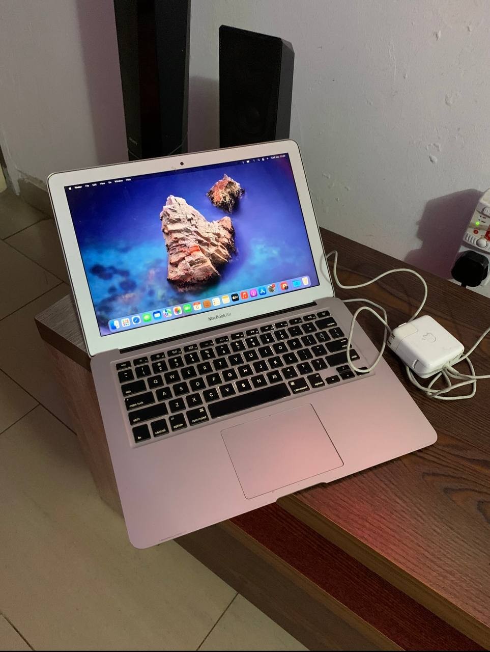 V.Clean 4Gb Ram, 64Gb Ssd, Corei5, Keyboard Light, 2012 MacBook Air For-Sale