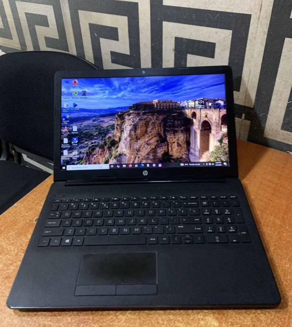 V.Clean 4Gb Ram, 1Tb Hdd, Corei3, 3Hurs Ba3 Life, Hp 250 Laptop For-Sale [ Product Code >> 0517 ]