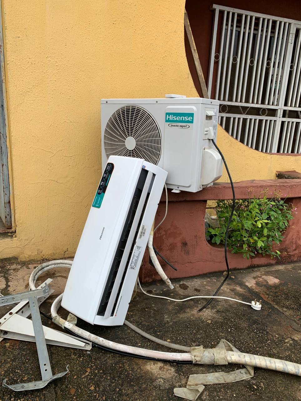 V.Clean 1.5Hp With Kit, Already Filled Gas, indoor and outdoor Hanger Hisense Inverter Air-Conditioner For-Sale