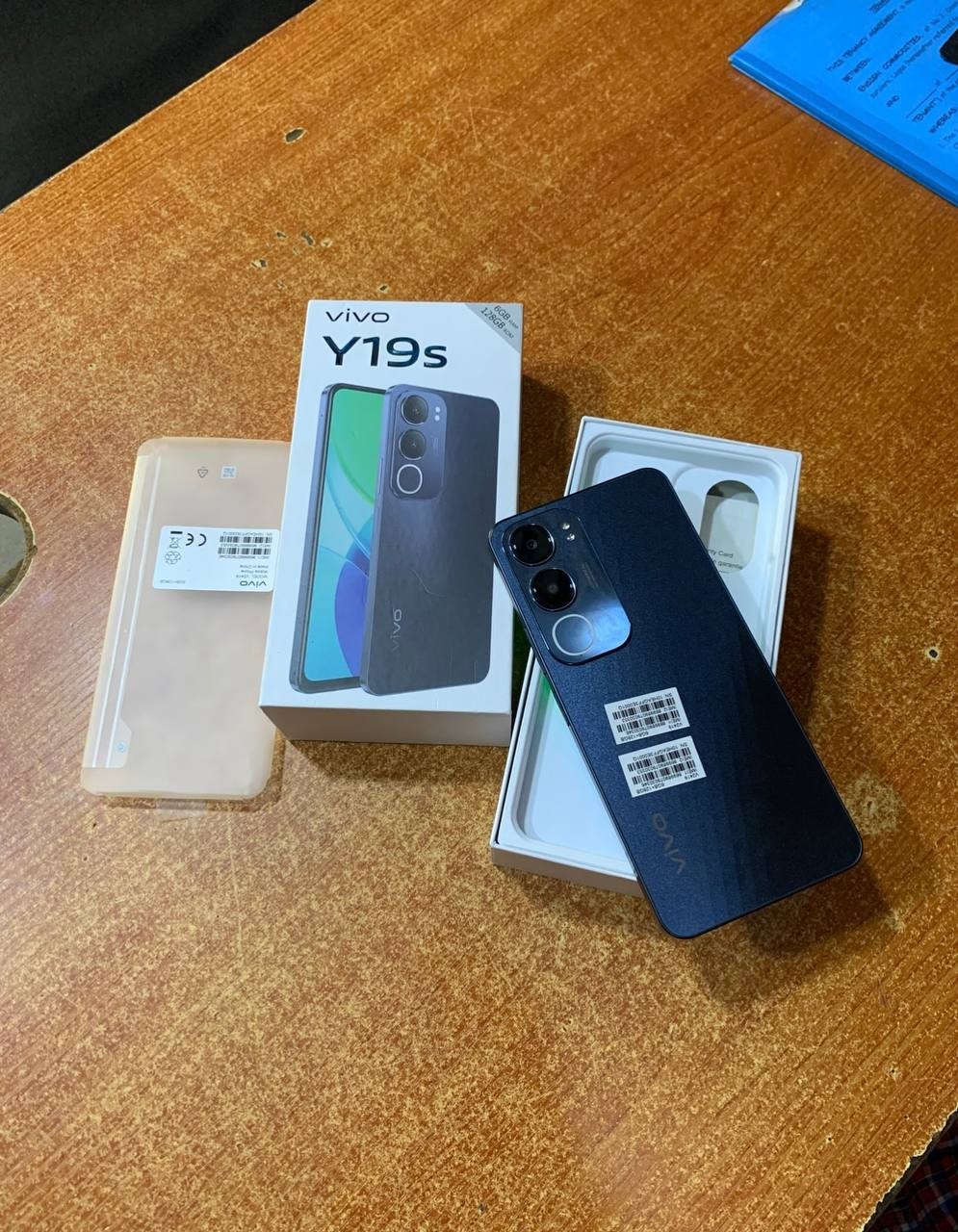 V.Clean 3Weeks Used, 6Gb Ram, 128Gb Rom, Vivo Y19s With Box For-Sale