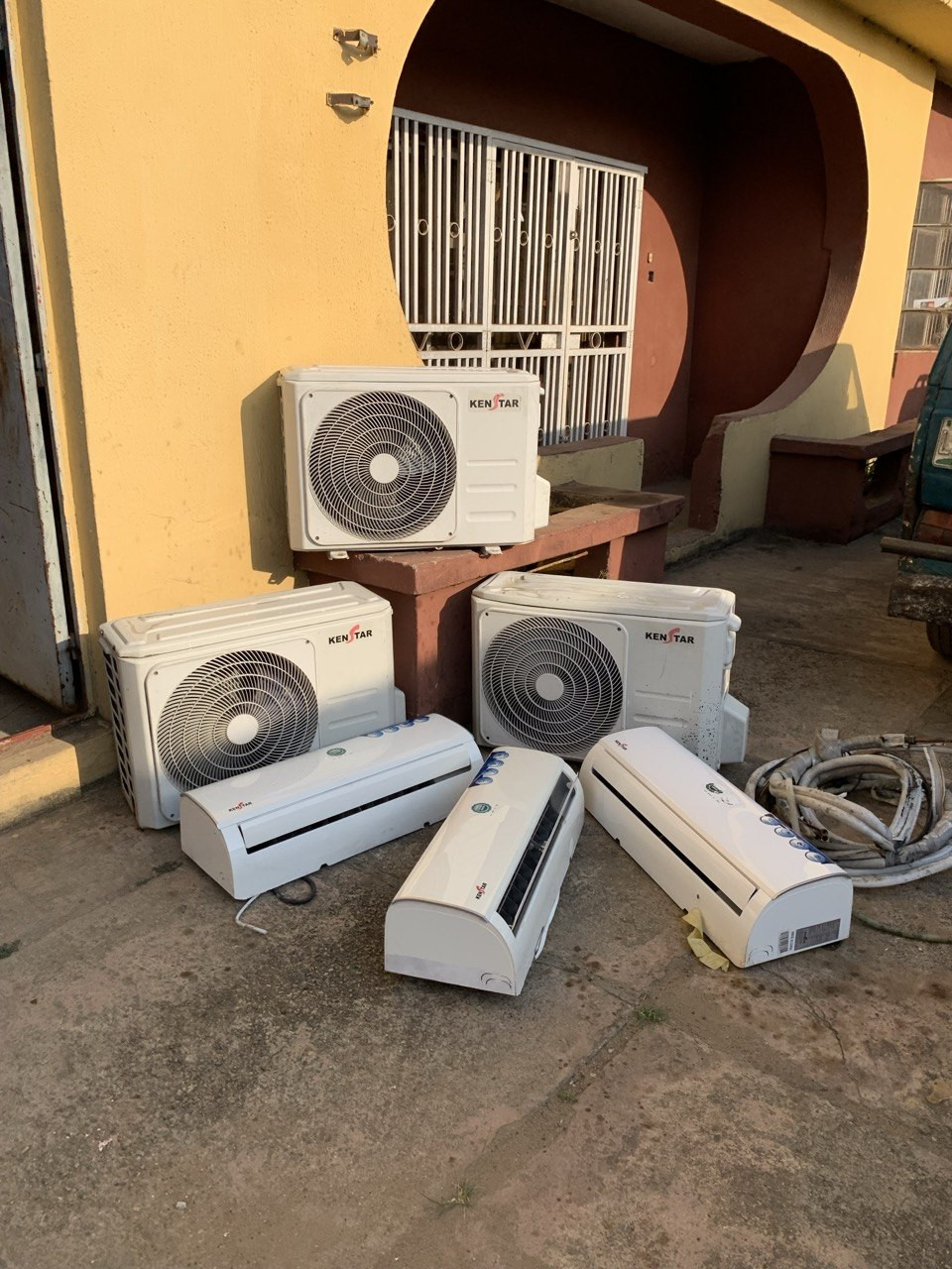 V.Clean 1.5Hp Kenstar Air-Conditioner With Kit, Inner Hanger and Already Filled Gas For-Sale [ Product Code >> 0438 ]