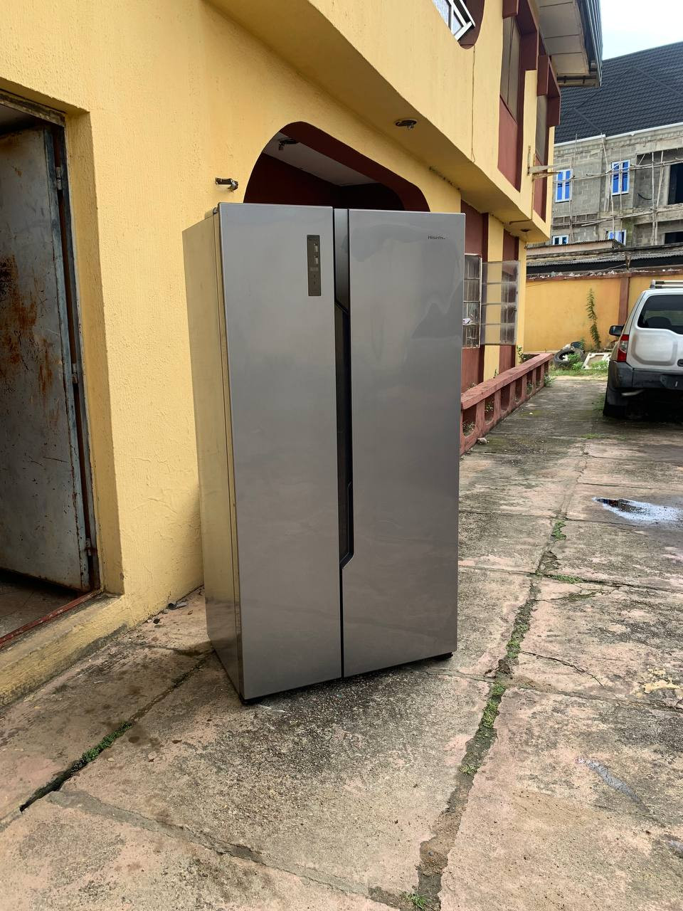 V.Clean Hisense 514 Liters Side By Side Refrigerator | RC-67WS For-Sale