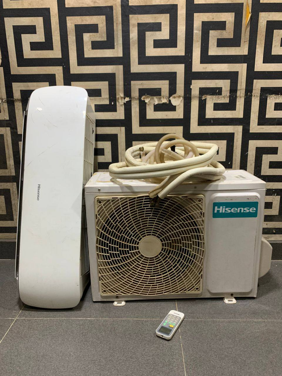 Clean 1Hp Hisense Low Voltage Storage Air-Conditioner With Kit For-Sale  [ Product Code >> 0366 ]